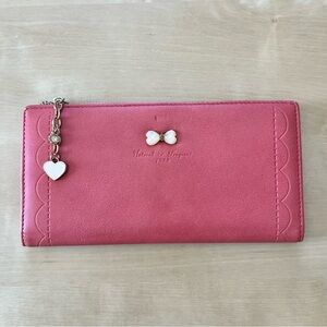 Yadas Coral withBow Accent Zip Wallet with Heart Charm